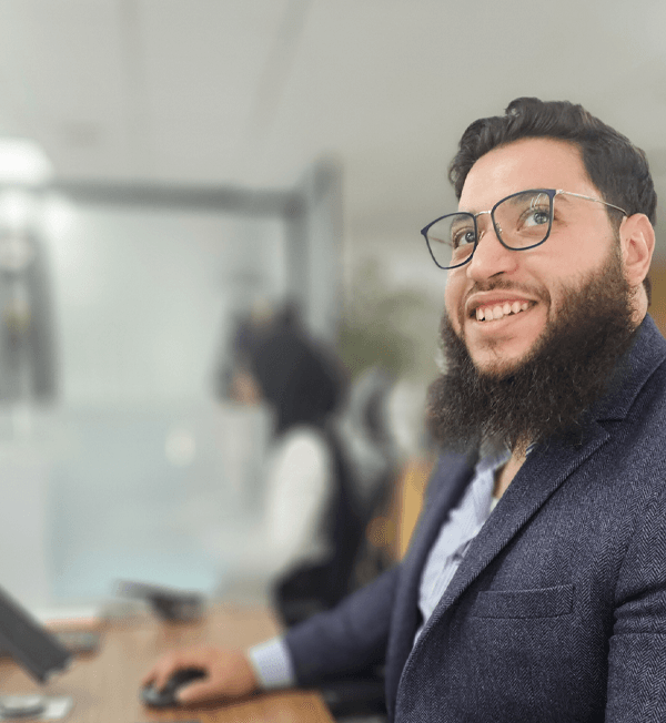 Ayoub, LOCOFREIGHT Freight Specialist